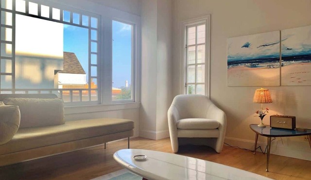 Gorgeous Apt High Atop Nob Hill