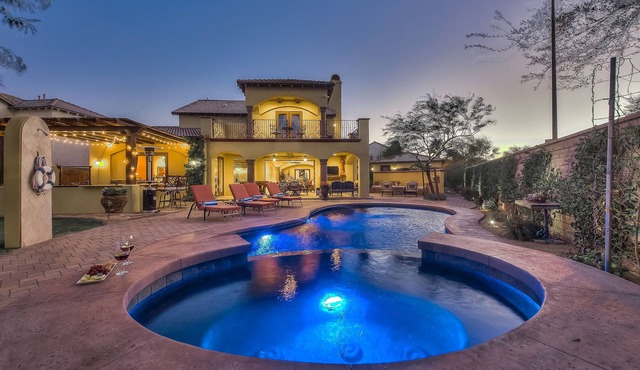 Granada - Great for Groups with a Pool, Spa, Sport Court & Game Room!