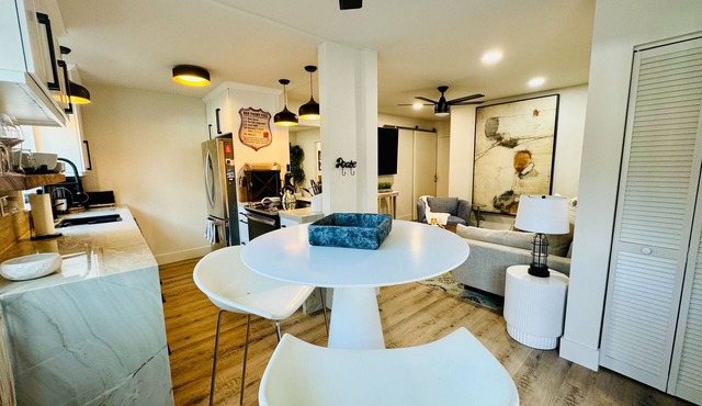 Grooovy Point Loma 2 Bedroom Pad