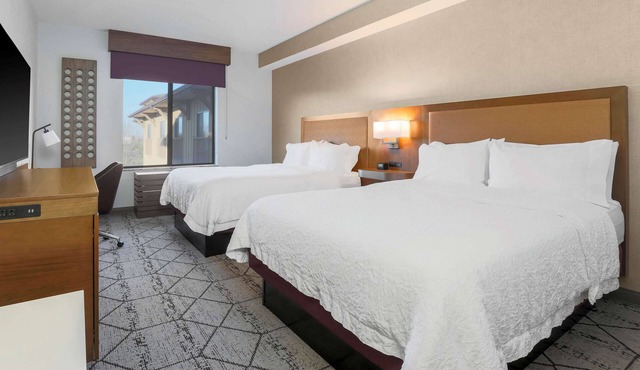 Hampton Inn & Suites Windsor - Sonoma Wine Country