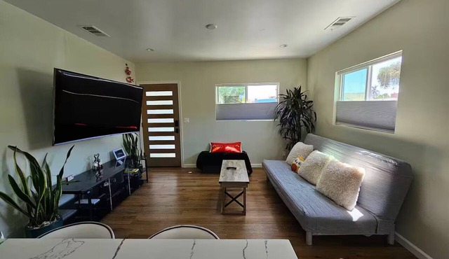 House of Orchid SoFi Stadium 9 Miles LAX 15 Miles