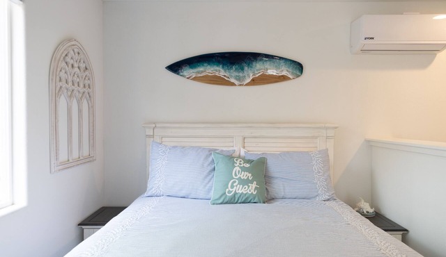 "Lá Jacqueline En La Playa" Newly built Carlsbad cottage minutes from the beach.