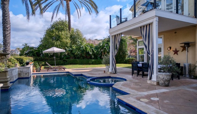 Laguna Oasis - beautiful pool home only three miles from the ocean