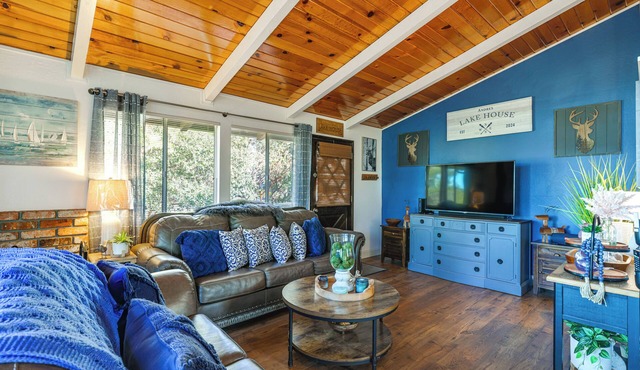 Lake Access, Fire Pit: Scenic Groveland Cottage! in Groveland