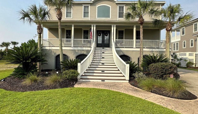 Large golf course retreat home with beautiful views overlooking the Wando River in Mount Pleasant
