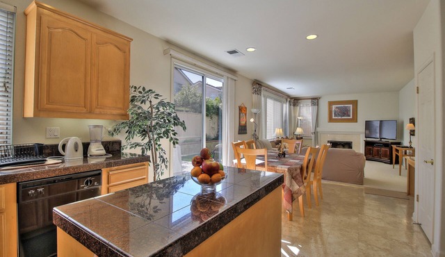 Large Gorgeous Corporate House In the Heart San Jose Near Golf Course, Shopping