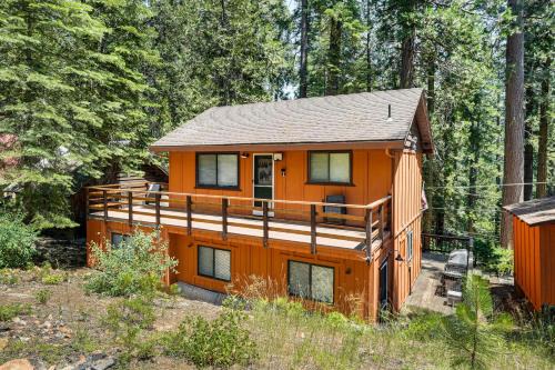 Long Barn Cabin with 2 Decks Near Skiing! in Long Barn