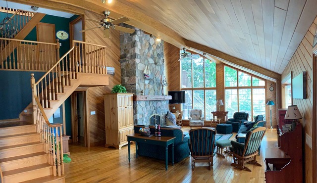 LONG POINT - DOCKSIDE HAVEN sleeps 12-15 dock kayaks beach, Unique Multi-family cottage in a quiet . in Long Point