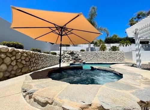 Luxury 4 Bedroom Home Pool Big Yard San Bernardino