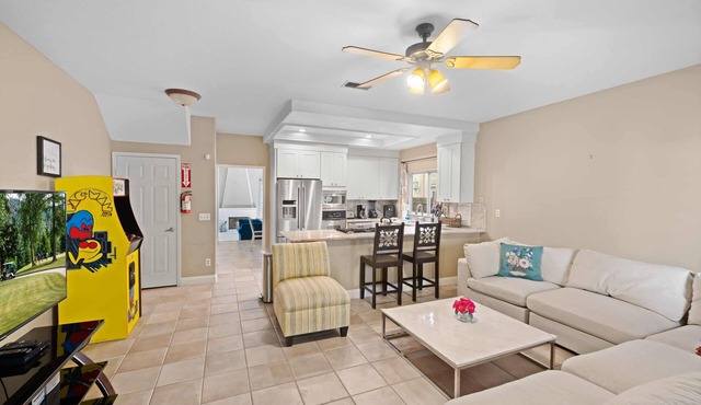 Luxury Beach Home|Rooftop Deck|Steps to Main St & the Beach | 4BR/4BA
