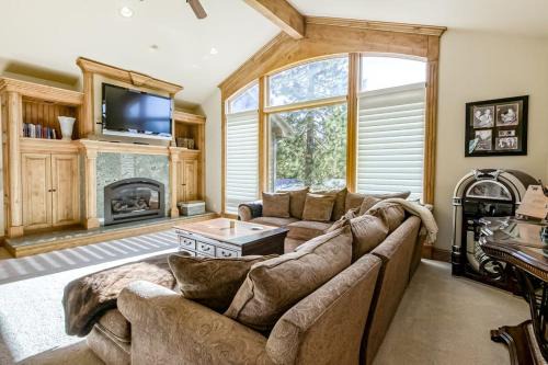 Luxury home with fireplaces AC home office & 2-car garage sleeps 10
