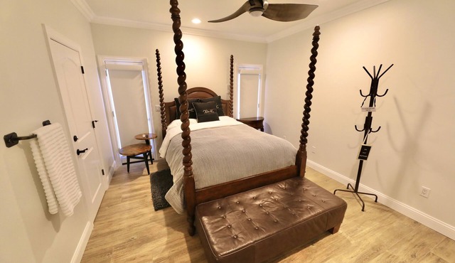 Luxury Suite "B"