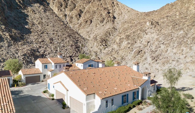 LV #20- Legacy Villas Retreat - 5 Miles from Coachella! Permit# 260082
