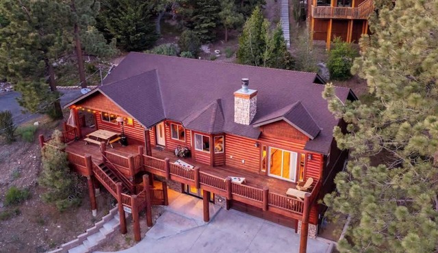 Majestic Views - Game room. Views.
