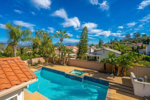 Marbella Lane - Captivating Home w Pool