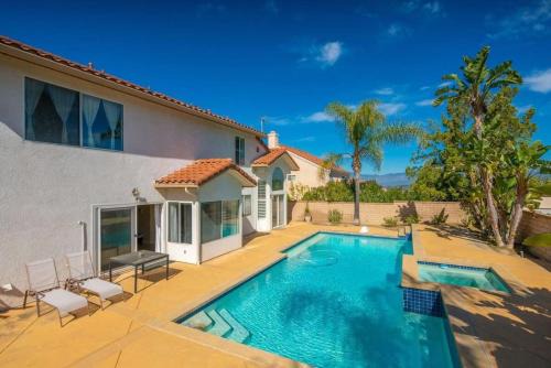 Marbella Lane - Revitalizing Getaway w Pool