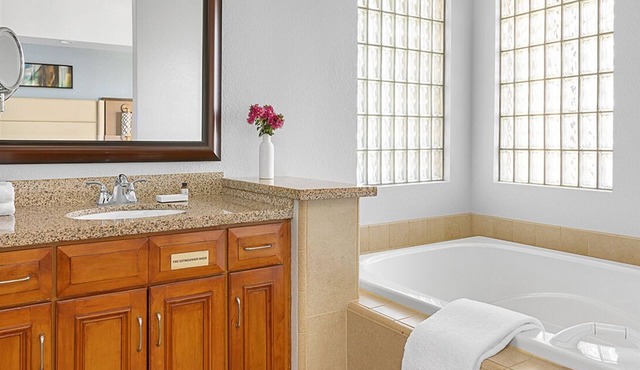 Marriott Desert Springs Villas One, Large 1 bedroom hotel room in Palm Desert