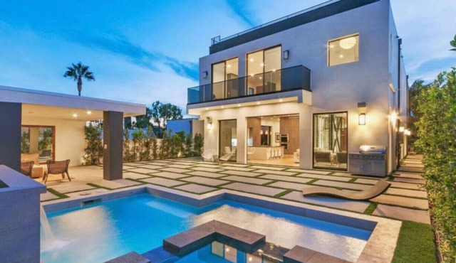 Melrose Luxury Home W/Huge Rooftop & Pool