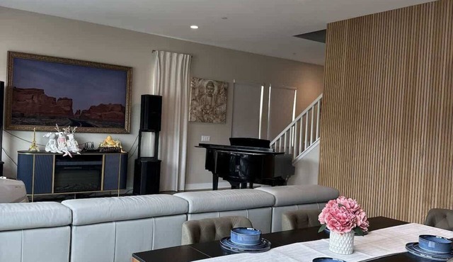 Minutes from Disneyland – Modern 4BR Retreat