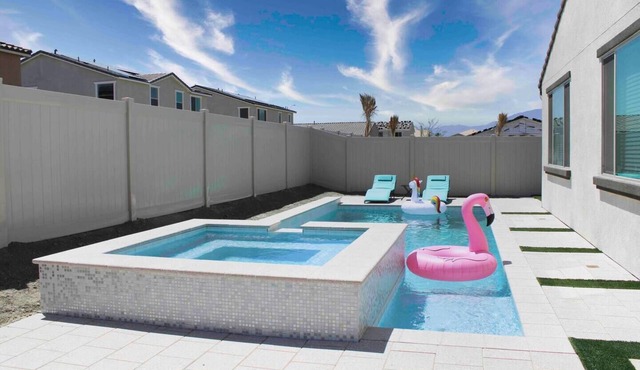 Modern Desert Oasis