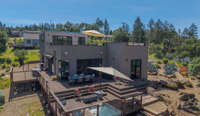 Modern Hillside Retreat | Hot Tub | Views | Bocce