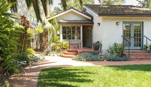 Montecito Beach Cottage + Guest House, Walk to Rosewood Miramar in Montecito