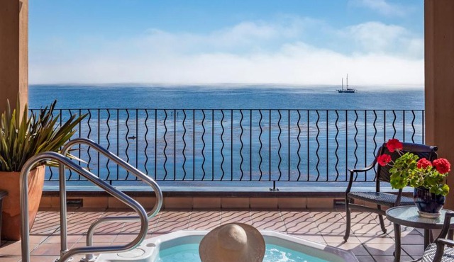 Monterey Bay Inn