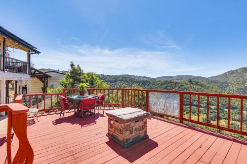 Mtn-View Hideaway in San Diego County: 2,500 Sq Ft