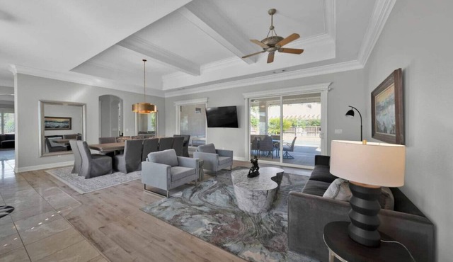 Multi-Family Estate Pool HT Gym Sauna Full Kitchen