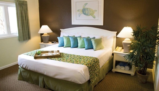 Myrtle Beach | Romantic Golf Retreat | Pool + Golf in Surfside Beach