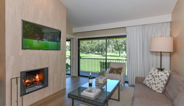 Napa Golf Course Condo - 2 King Suites + En-Suite Baths - Perfect for 2 couples
