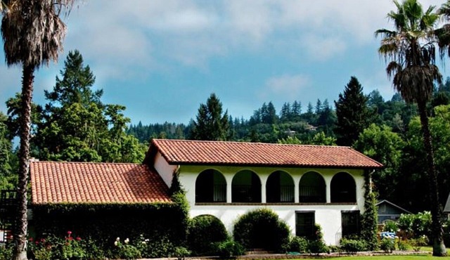 Napa Valley Retreat 8 bedroom villa