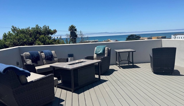 "Nest with a view" 3-bedroom house in Cayucos.