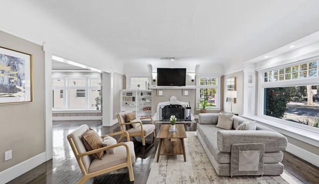 New! Gorgeous house w/AC & Grill - Walk to JTown