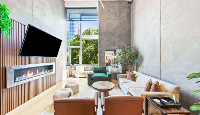 New York Style Loft in the Heart of Downtown SD