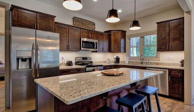 Newly Constructed Cottage Home in Highland Hills - Holly Berry