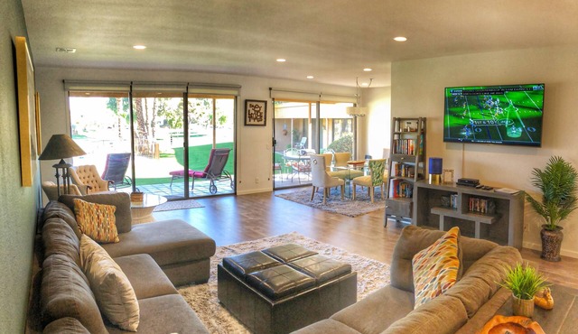 Newly Remodeled Unit With Pool, Golf Course And Mountain Views!
