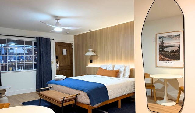 Newly renovated King Bed Room in South Lake Tahoe with best location and AC.