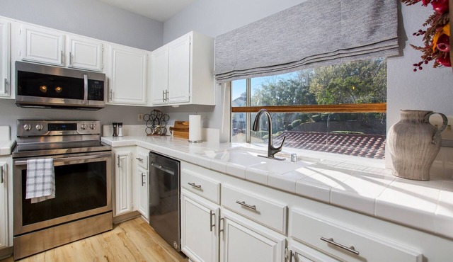 Nice 2-bedroom Shadow Ridge townhouse
