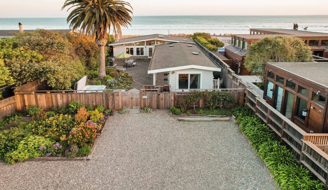 Oceanfront Family Home in Beautiful Seadrift