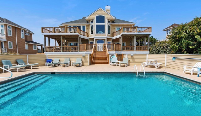 OCEANFRONT, Ocean Views, Private Pool, Private Beach Access, Foosball, PI76, Life of Reilly in Corolla