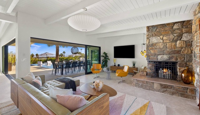 On the Rocks | Pool, Spa, Sauna & Mountain Views