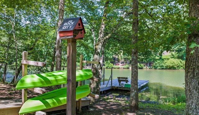 One Oar Missing on Little River w/double fireplaces in Mentone