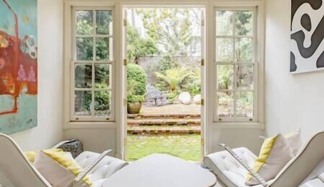 Pacific Heights Victorian Garden Bed and Bath Suite