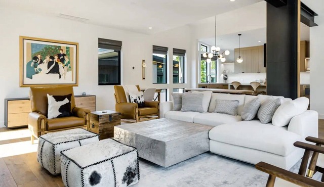 Painted Rock Vistas - Luxury Olympic Valley Home with 4 Suites, Media Room, and Fire Pit