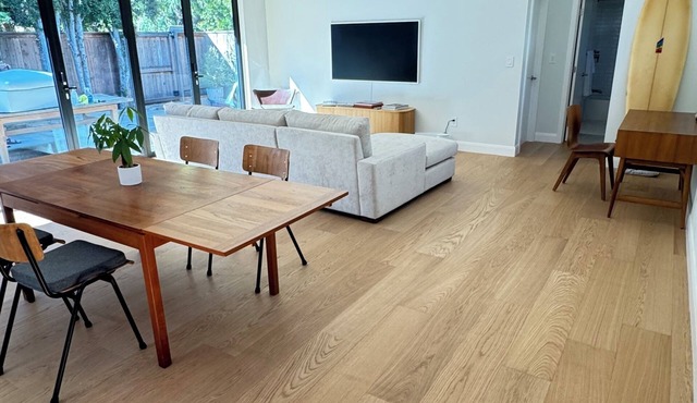 Peaceful 1-bedroom bungalow with private patio in Santa Monica