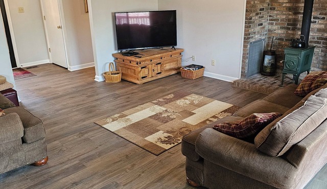 Private setting close to Clemson University in Seneca