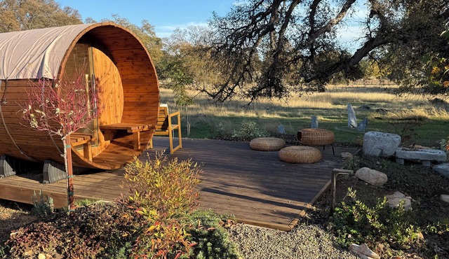 Private Spa & Yurt with Sauna, Soaking Tub - Glamp & Walk to Main St