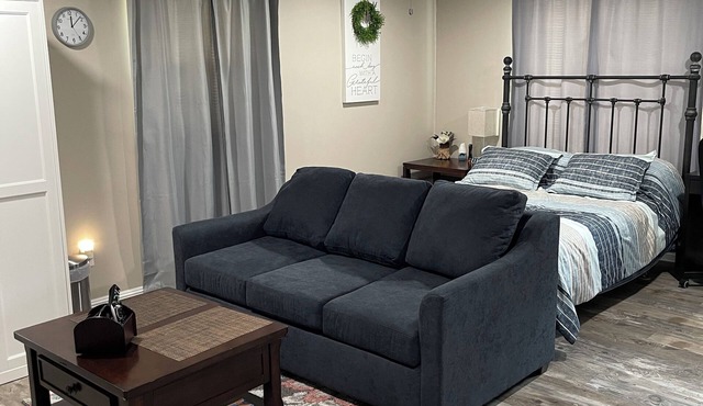 Private Studio Apartment Close To Freeways