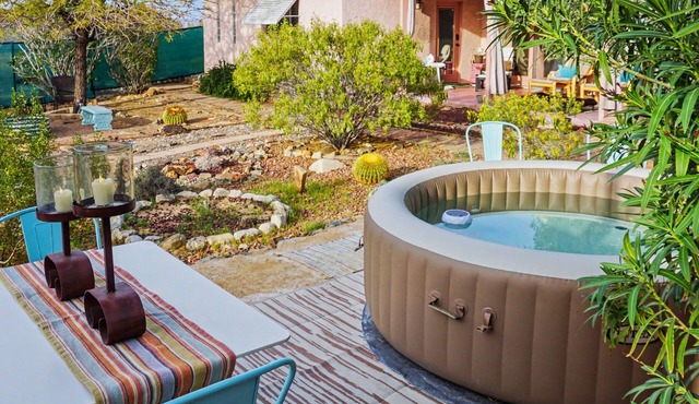 Private Suite + Hot Tub + 4 Outdoor Zones - Near Joshua Tree National Park